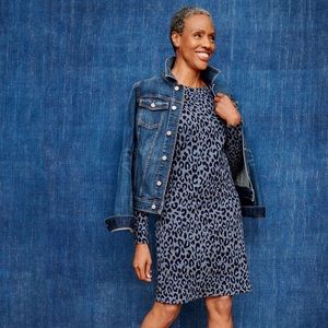 TALBOTS CLASSIC DENIM JACKET IN SANDY DARK WASH BLUE WOMENS MEDIUM